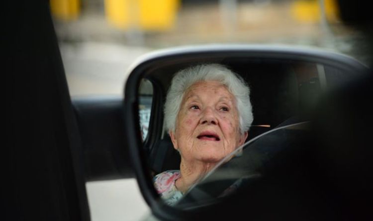 «Qui choisirait un chauffeur de taxi de 80 ans?  Un débat acharné sur le risque des conducteurs âgés