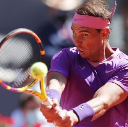Rafael Nadal donne à Carlos Alcaraz une lourde victoire pour son anniversaire à l'Open de Madrid