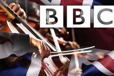 Ramène le!  La BBC a exhorté à relancer le thème emblématique de Radio 4 UK - `` Rebuild Trust ''