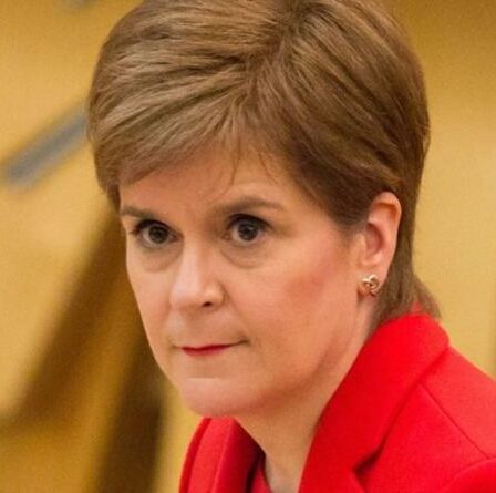 Sturgeon met les chefs d'entreprise en colère contre la décision de maintenir Glasgow sous les restrictions de niveau 3