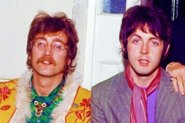 The Beatles: Paul McCartney choisit les trois meilleures chansons de John Lennon et sa préférée `` émotionnelle ''