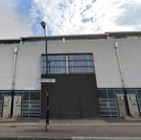 Tournage à Londres: une femme d'une vingtaine d'années transportée à l'hôpital après avoir été abattue à Peckham