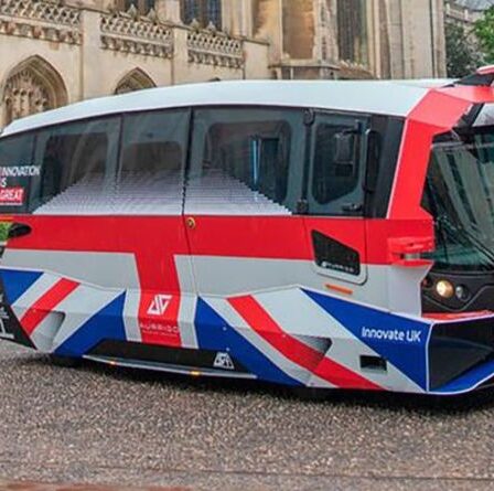 `` Un accident en attente '' - le premier bus sans conducteur du Royaume-Uni à descendre dans la rue