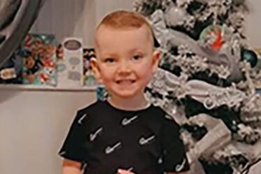 Un garçon de 3 ans meurt d'un cancer dans les bras de sa mère des semaines après qu'on lui a dit de prendre Calpol