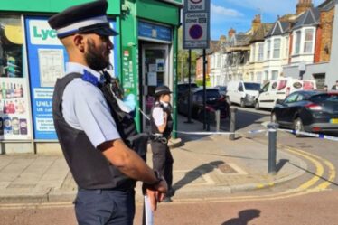 Urgence à Londres: un hospitalisé alors que la police se précipite pour `` tirer '' - ordre d'éviter la zone