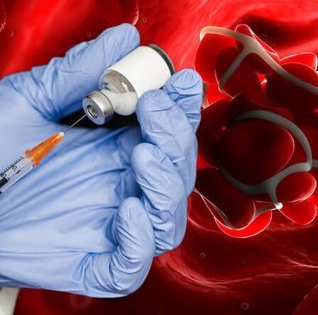 Vaccin AstraZeneca: Suis-je plus à risque de caillot sanguin après la deuxième injection?  - Conseils JCVI