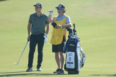 Viktor Hovland pris dans un échange hilarant avec un caddie lors du championnat PGA