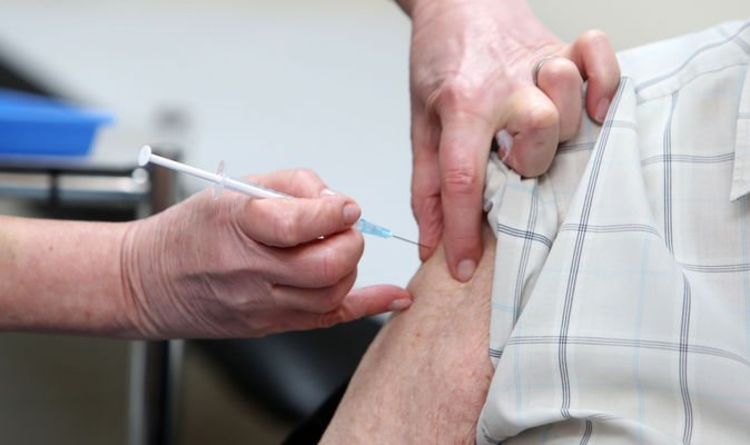 War on Covid s'est intensifié en tant que vaccin à dose unique approuvé pour une utilisation au Royaume-Uni