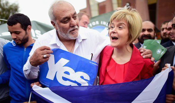 Sturgeon pendant les dernières semaines de la campagne d'indépendance écossaise en 2014