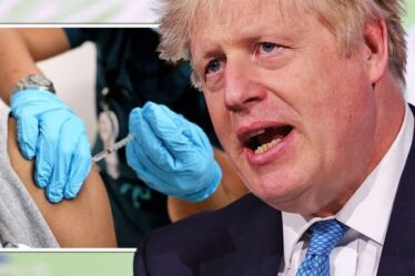 Boris Johnson enverra 100 millions de vaccins Covid dans le monde alors que le Royaume-Uni se bat pour mettre fin à la pandémie