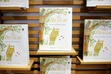 Meghan Markle offrira des milliers d'exemplaires du nouveau livre The Bench en guise de donation sincère
