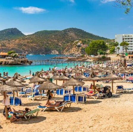 Les Britanniques pourraient partir en vacances sans quarantaine dans les pays orange après deux coups