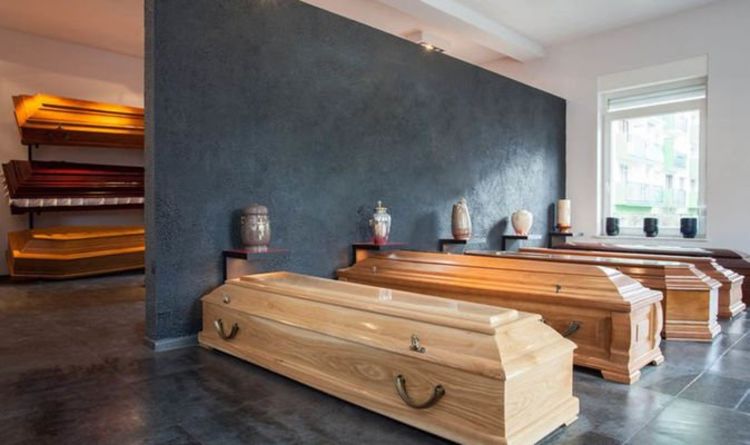 Un tiers des crématoires accueille désormais de grands cercueils - ils meurent gras et vous devrez peut-être acheter deux tombes