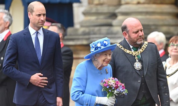 William et la reine assistent à la cérémonie des clés au palais de Holyroodhouse