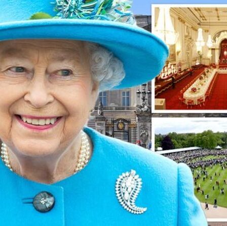 À l'intérieur du palais de Buckingham : photos à l'intérieur de la luxueuse maison londonienne de la reine