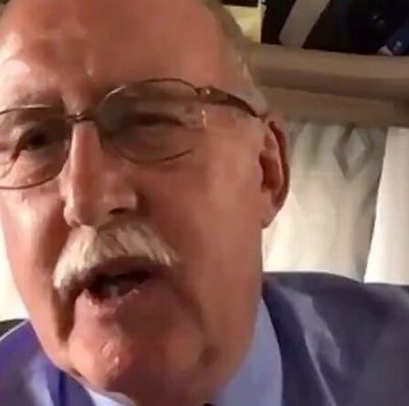 'Accepte-le!' Un membre du public de la BBC QT critique l'UE alors qu'il met en garde contre les retombées de la guerre commerciale en Irlande