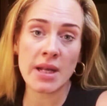 Adele dans une rare apparition vidéo pour rendre hommage aux victimes de l'incendie de Grenfell à l'occasion du 4e anniversaire
