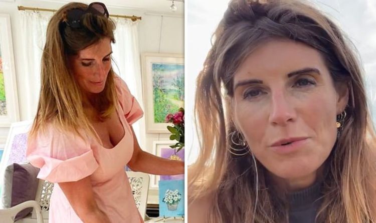 Amanda Owen, 46 ans, de notre ferme du Yorkshire, présente une exposition à couper le souffle dans une mini-robe plongeante