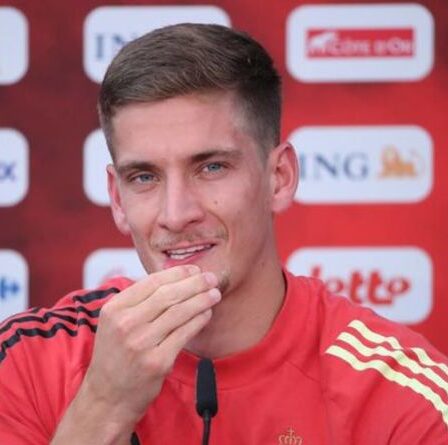 Arsenal a finalement donné l'espoir de transférer Dennis Praet après avoir raté deux fois dans le passé