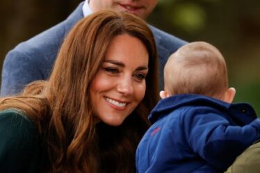 Bébé Cambridge numéro quatre!  `` Doting '' Kate et William `` n'ont pas exclu '' un autre enfant