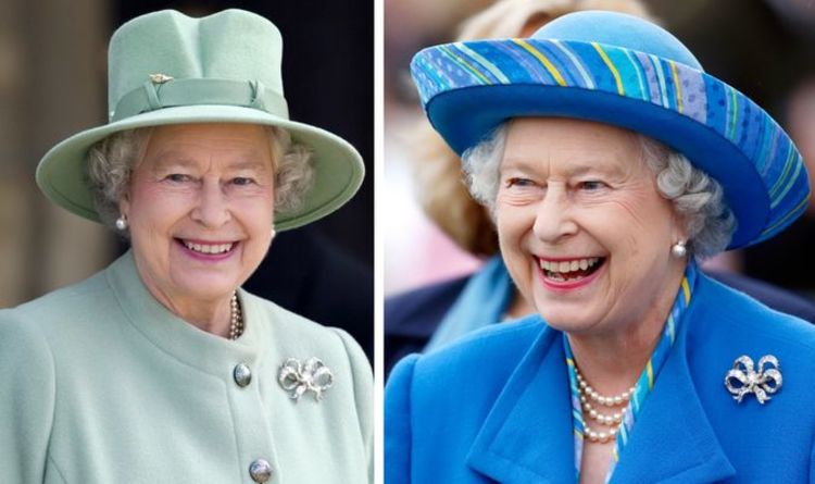 Bijoux de la reine : les broches en arc appartenaient à Victoria mais symbolisent le long règne d'Elizabeth