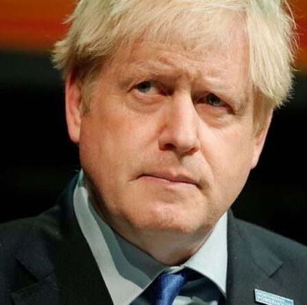 Boris a le nez sanglant de Lib Dems lors d'une élection partielle – "Le mur bleu conservateur s'effondre !"