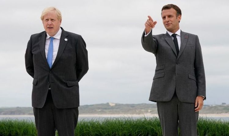 Boris donne une leçon de géographie à Macron alors que le chef de l'UE "ne savait pas" que l'Irlande du Nord fait partie du Royaume-Uni