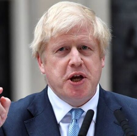 Boris exhorté à ignorer les « fanfaronnades » de l'UE après un avertissement de sanction commerciale – le Bloc « perd patience »