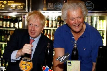 Brexit: le patron de Wetherspoon, Tim Martin, exhorte Boris à recruter davantage de travailleurs européens dans les pubs