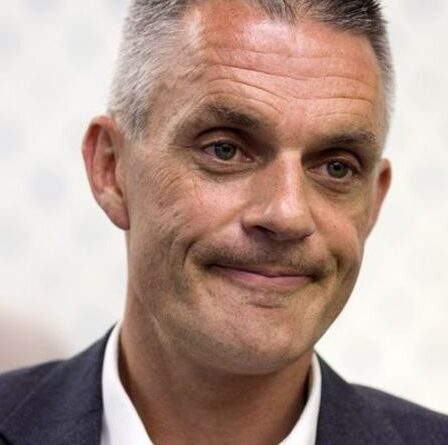 « Comment est-ce légal ? »  La BBC interdit aux Blancs de postuler pour un emploi à Springwatch & One Show