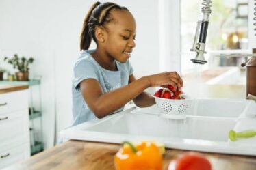 Comment laver les fruits avec du bicarbonate de soude - étapes faciles pour des fruits et légumes sans produits chimiques