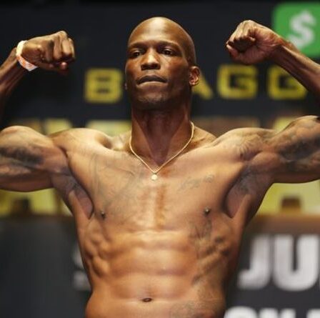 Conor McGregor abandonné par l'ex-star de la NFL 'Ochocinco' après le combat préliminaire entre Mayweather et Paul