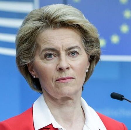 Contrecoup de vaccin de l'UE: la pétition exigeant la transparence monte en flèche à près de 100 000 noms