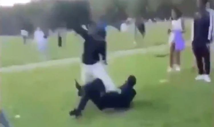 Coup de couteau à Hyde Park: poursuite d'un gang et attaque d'un adolescent avec des couteaux d'un pied