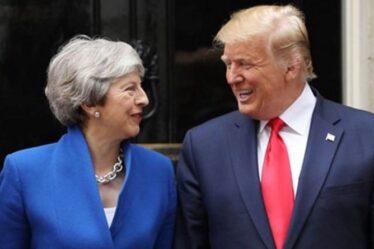 Donald Trump a déclaré qu'il paierait 100 000 £ pour ne PAS entendre Theresa May parler