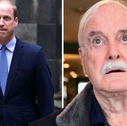 "Dull as Prince William" John Cleese vise la famille royale alors qu'il déplore les matchs de l'Euro 2020