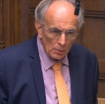 Emmanuel Macron s'énerve contre l'échec de la France à protéger les demandeurs d'asile "Ils fuient"