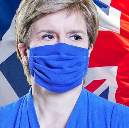 Enlève ça! Les Écossais demandent le retrait du drapeau de l'Union Jack – les « coquelicots toute l'année » se moquent également