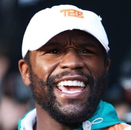 Floyd Mayweather a envoyé un avertissement en trois parties à Logan Paul alors que YouTuber cherche à «choquer le monde»