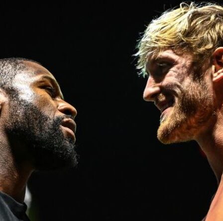 Floyd Mayweather vs Logan Paul LIVE: mises à jour alors que la légende de la boxe affronte la star de YouTube à Miami