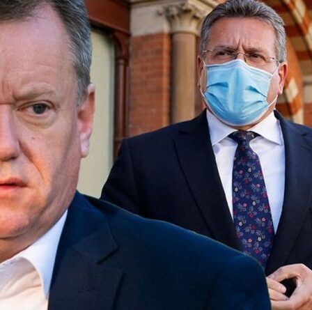 Frost lance un avertissement à l'UE: les tensions sur le Brexit montent en flèche avant le sommet historique en face à face