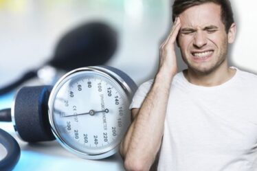 Hypertension artérielle : les maux de tête pourraient indiquer une crise hypertensive – que faire ?