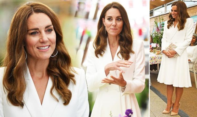 Kate Middleton 'si élégante' en robe blanche de 3 000 £ à la réception avec le prince William