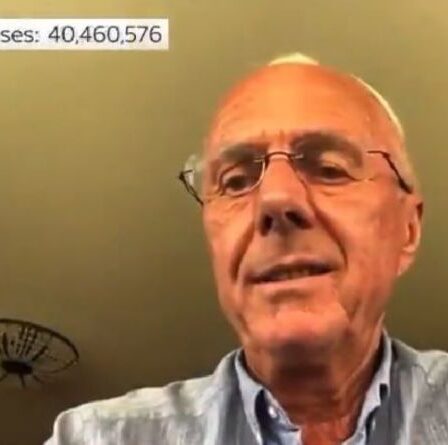 Kay Burley de Sky News coupe Sven Goran Erriksson alors que l'interview tourne à la farce