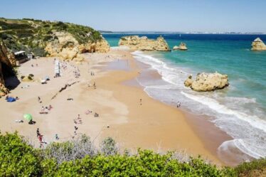 L'Algarve « réduit le coût du voyage » et accueille les Britanniques sans avoir besoin d'un test PCR négatif