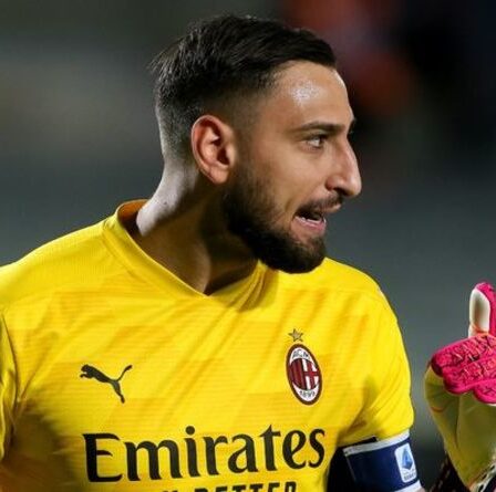 La cible de Barcelone, Gianluigi Donnarumma, laisse tomber un indice de transfert lors du déménagement estival du Camp Nou