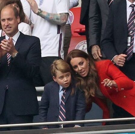 La confiance du prince George grandit alors que William et Kate donnent «une introduction prudente à la vie publique»