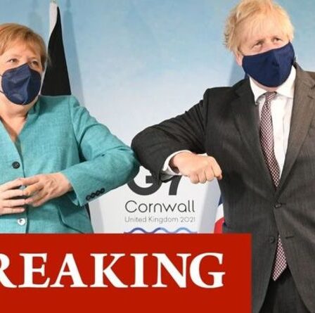 La confrontation finale !  Boris affronte Merkel lors de son dernier G7 - réunion cruciale