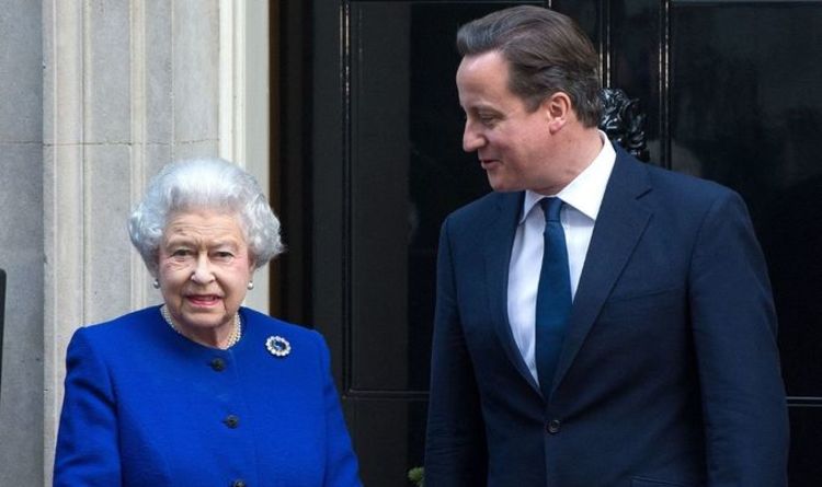 La détresse de la reine dévoilée après que l'imprudent David Cameron ait franchi la ligne avec un commentaire jubilatoire