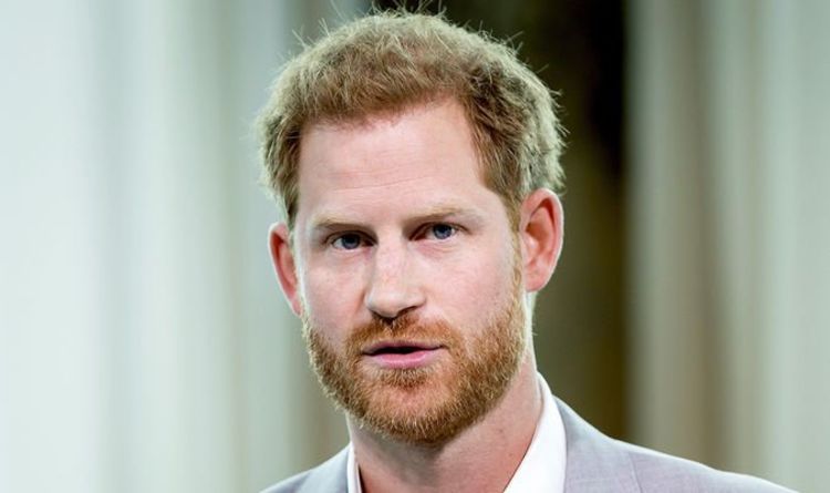 La «panique» du prince Harry en voyant la reine dans les salles du palais de Buckingham avant la bombe du Megxit